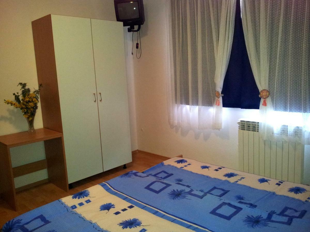 Apartments Ghedas Porec Exterior photo